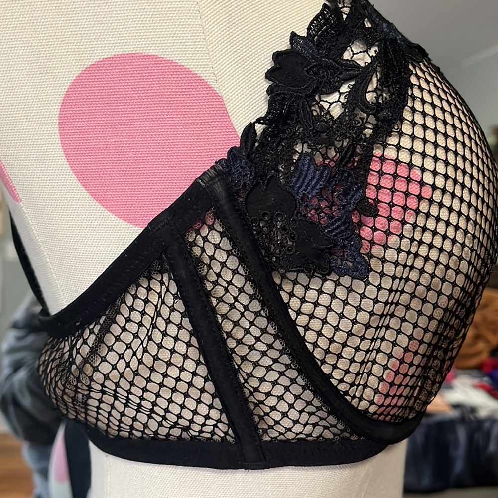 Bra - Picture 3 of 4